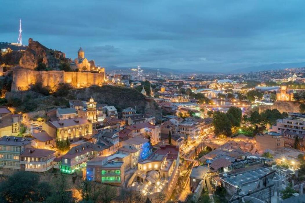 Avlabari Apartment - New One Tbilisi Ngoại thất bức ảnh