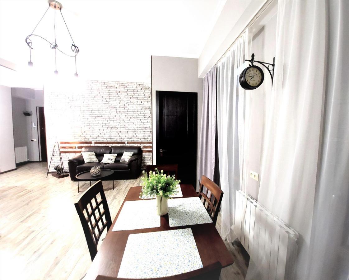 Avlabari Apartment - New One Tbilisi Ngoại thất bức ảnh
